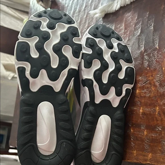 Nike Gray and Lime Sneakers - Picture 5 of 5